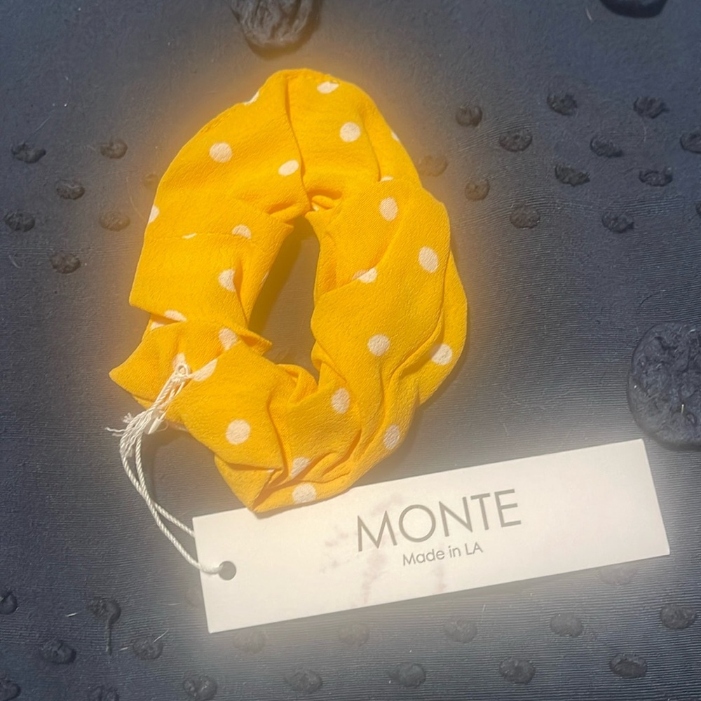 Monte hair scrunchie